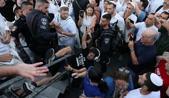 división social que salió a relucir cuando se desataron enfrentamientos hace unos días en Tel Aviv, en un rezo público por la conmemoración de Yom Kipur.